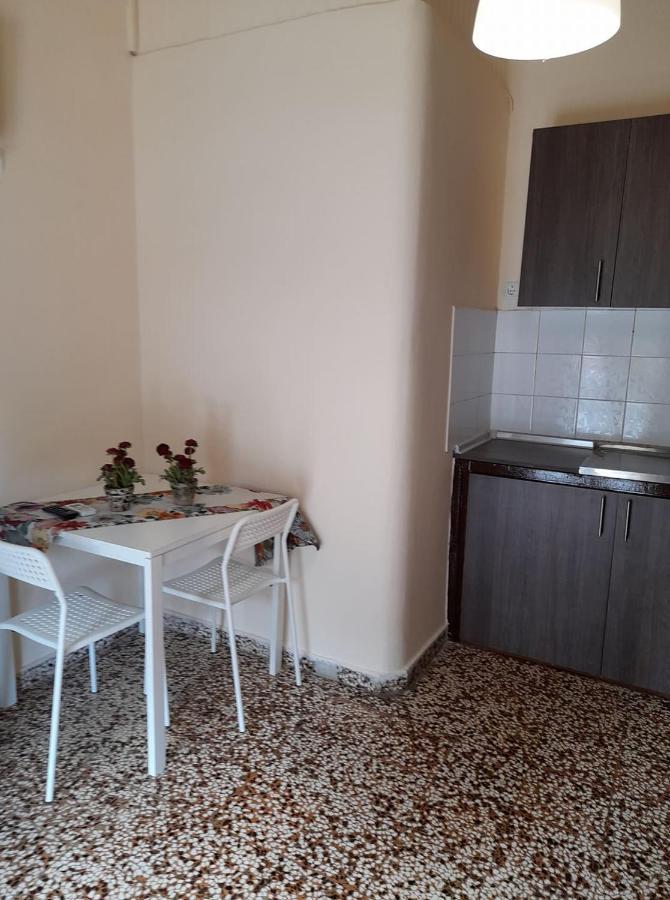 Isalos Apartments Studios Néoi Epivátai Dış mekan fotoğraf